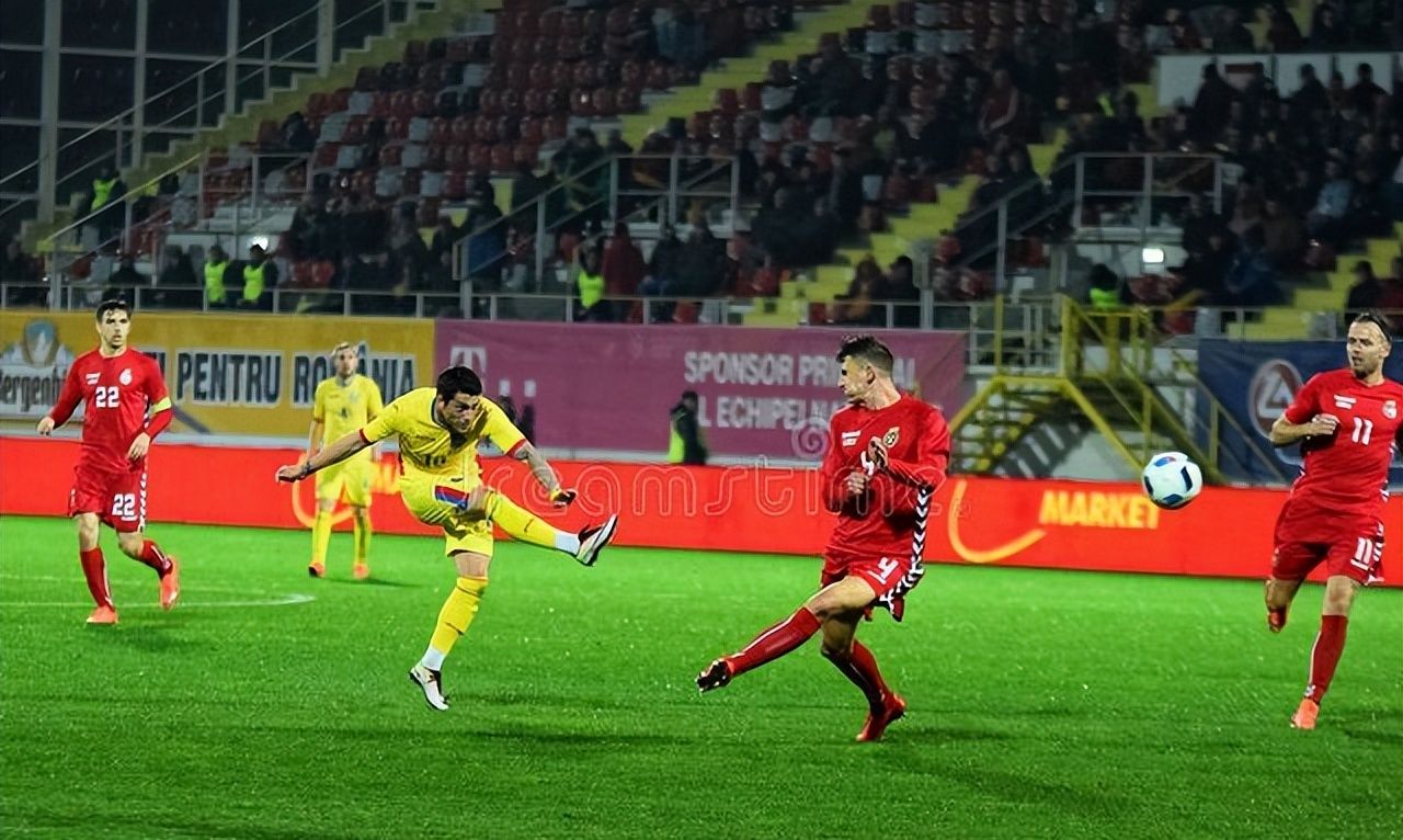 kaiyun体育app-包含里程碑夜！费耶诺德调整名单，中超窗口期刷纪录，赛场秩序良好，医务组通报恢复的词条